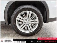 2024 Mitsubishi Outlander ES-7