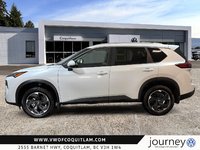 2024 Nissan Rogue AWD SV Moonroof-4