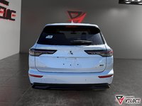 2026 Mitsubishi Outlander Plug-In Hybrid ES-3
