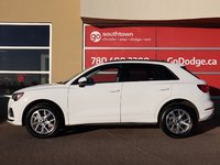 2024 Audi Q3 KOMFORT IN WHITE EQUIPPED WITH A 2.0L TURBO I4 , QUATTRO AWD , 8SPD AUTO , PANORAMIC SUNROOF , LEATHER HEATED SEATS + SW , PWR L-7