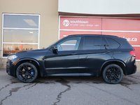2016 BMW X5 M M IN BLACK EQUIPPED WITH A TWIN TURBO 4.4L V8 , AWD , 8SPD AUTO , QUATTRO EXHAUST , PREMIUM AUDIO , NAV , SUNROOF , DUAL ZONE AC-7