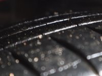 2015 Chevrolet Camaro SS IN RED EQUIPPED WITH A 6.2L V8 , FWD , AUTO TRANSMISSION , DUAL EXHAUST , LEATHER HEATED BUCKET SEATS , SUNROOF , PREMIUM BOS-6