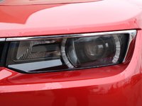 2015 Chevrolet Camaro SS IN RED EQUIPPED WITH A 6.2L V8 , FWD , AUTO TRANSMISSION , DUAL EXHAUST , LEATHER HEATED BUCKET SEATS , SUNROOF , PREMIUM BOS-4