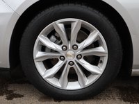 2022 Chevrolet Malibu LT IN SILVER EQUIPPED WITH A 1.5L TURBO I4 , FWD , CVT AUTO , HEATED FRONT SEATS , DUAL ZONE AC , BACKUP CAM , SW CONTROLS , BLU-4