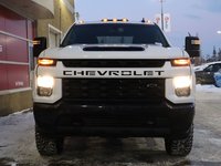 2021 Chevrolet Silverado 2500HD CUSTOM IN SUMMIT WHITE EQUIPPED WITH A 6.6L V8 , 6SPD AUTO , 4X4 , BLACK ACCENTS , CUSTOME VALUE PCKG , REMOTE START , TRAILER M-1