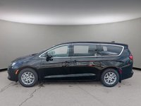 2024 Chrysler Grand Caravan SXT IN DIAMOND BLACK EQUIPPED WITH A 3.6L V6 , FWD , 9SPD AUTO , SAFETYTEC GROUP , NAV , 101.INCH TOUCHSCREEN , BSM/RCPD , PARK-2