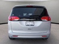 2024 Chrysler Grand Caravan SXT IN SILVER MIST EQUIPPED WITH A 3.6L V6 , 9SPD AUTO , FWD , 2ND ROW STOW N GO , HEATED SEATS + SW , PWR LIFTGATE , DUAL PWR S-4