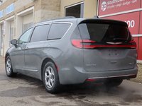 2023 Chrysler Pacifica LIMITED IN CERAMIC GREY EQUIPPED WITH A 3.6L V6 , FWD , 9SPD AUTO , NAPPA LEATHER VENTED/HEATED SEATS + SW , REMOTE START , ADV-7