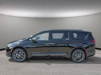 2024 Chrysler Pacifica TOURING L ROAD TRIPPER IN DIAMOND BLACK EQUIPPED WITH A 3.6L V6 , 9SPD AUTO , AWD , PANO SUNROOF , ROAD TRIPPER PCKG , TRAILER T-2