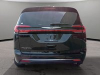 2024 Chrysler Pacifica TOURING IN DIAMOND BLACK EQUIPPED WITH A 3.6L V6 , FWD , 9SPD AUTO , PWR LIFTGATE , DUAL PWR SLIDING DOORS , TRI ZONE AC , BACKU-4