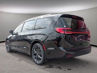 2024 Chrysler Pacifica TOURING L IN DIAMOND BLACK EQUIPPED WITH A 3.6L V6 , 9SPD AUTO , FWD , SUNROOF , 20INCH RIMS , S APPEARANCE PCKG , LEATHERETTE H-3