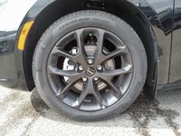 2024 Chrysler Pacifica TOURING L IN DIAMOND BLACK EQUIPPED WITH A 3.6L V6 , 9SPD AUTO , FWD , SUNROOF , 20INCH RIMS , S APPEARANCE PCKG , LEATHERETTE H-5