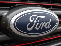 2017 Ford F-150 LARIAT IN GREY EQUIPPED WITH A 3.5L ECOBOOST V6 , 4X4 , 10SPD AUTO , AMBIENT LIGHTING , DUAL ZONE AC , REMOTE START , BACKUP CAM-2