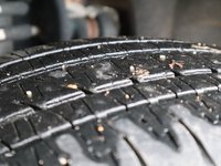 2022 GMC Canyon DENALI IN WHITE EQUIPPED WITH A 3.6L V6 , 4X4 , AUTO TRANSMISSION , LEATHER HEATED SEATS , BACKUP CAM , PREMIUM AUDIO , WOOD TRI-5