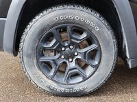 2019 Jeep Cherokee TRAILHAWK IN DIAMOND BLACK EQUIPPED WITH A 3.2L V6 , 4X4 , 9SPD AUTO , 8.4INCH W/NAV , COMFORT & CONVENIENCE GROUP , COLD WEATHE-4