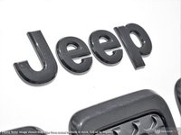 2023 Jeep Cherokee ALTITUDE IN BRIGHT WHITE EQUIPPED WITH A 2.4L MULTI AIR I4 , 9SPD AUTO , 4X4 , ELITE GROUP , LEATHER HEATED/VENTED BUCKET SEATS-7