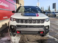 2024 Jeep Compass TRAILHAWK IN BRIGHT WHITE EQUIPPED WITH A 2.0L TURBO I4 , 4X4 , 8SPD AUTO , SUN SOUND & NAV , DRIVER ASSIST GROUP I , 10.1INCH W-1