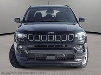 2024 Jeep Compass NORTH IN DIAMOND BLACK EQUIPPED WITH A 2.0L TURBO I4 , 4X4 , 8SPD AUTO , TERRAIN MGMT , FCW , ACTIVE LANE MGMT , BACKUP CAM , AU-1