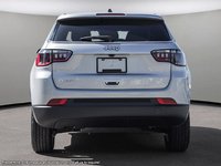 2025 Jeep Compass SPORT IN SILVER METALLIC EQUIPPED WITH A 2.0L TURBO I4 , 4X4 , 8SPD AUTO , TERRAIN MGMT , FCW , ACTIVE LANE MGMT , BACKUP CAM ,-4