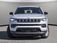 2025 Jeep Compass SPORT IN SILVER METALLIC EQUIPPED WITH A 2.0L TURBO I4 , 4X4 , 8SPD AUTO , TERRAIN MGMT , FCW , ACTIVE LANE MGMT , BACKUP CAM ,-1