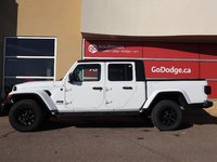 2023 Jeep Gladiator SPORT S IN BRIGHT WHITE EQUIPPED WITH A 3.6L V6 , 4X4 , 6SPD MANUAL , 17INCH RIMS , HARDTOP , COLD WEATHER GROUP , CONVENIENCE G-5