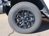 2023 Jeep Gladiator SPORT S IN BRIGHT WHITE EQUIPPED WITH A 3.6L V6 , 4X4 , 6SPD MANUAL , 17INCH RIMS , HARDTOP , COLD WEATHER GROUP , CONVENIENCE G-3