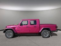 2024 Jeep Gladiator SPORT IN TUSCADERO PEARL EQUIPPED WITH A 3.6L V6 , 8SPD AUTO , 4X4 , CONVENIENCE GROUP , PREMIUM PCKG , HD ELECTRICAL GROUP , HE-2