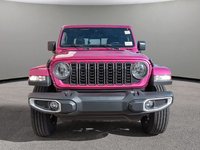 2024 Jeep Gladiator SPORT IN TUSCADERO PEARL EQUIPPED WITH A 3.6L V6 , 8SPD AUTO , 4X4 , CONVENIENCE GROUP , PREMIUM PCKG , HD ELECTRICAL GROUP , HE-1