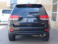 2020 Jeep Grand Cherokee LAREDO IN DIAMOND BLACK EQUIPPED WITH A 3.6L V6 , 4X4 , 8SPD TF AUTO , BACKUP CAM , BSM/RCPD , PARK SENSE REAR , KEYLESS ENTRY W-7