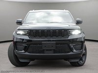 2024 Jeep Grand Cherokee ALTITUDE IN DIAMOND BLACK EQUIPPED WITH A 3.6L V6 , 4X4 , 8SPD TF AUTO , SUNROOF , FINISHING PACKAGE , 20INCH RIMS , REMOTE STAR-1