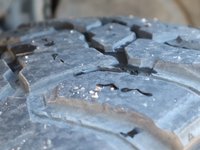 2018 Jeep Wrangler Unlimited UNLIMITED RUBICON IN FIRECRACKER RED EQUIPPED WITH A 3.6L V6 , 4X4 , 8SPD AUTO , 17INCH RIMS , 8.4INCH W/NAV , ALPINE AUDIO , LE-4