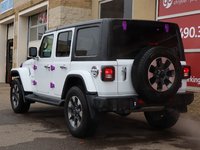 2021 Jeep Wrangler UNLIMITED SAHARA IN BRIGHT WHITE EQUIPPED WITH A 2.0L TURBO I4 , 4X4 , 8SPD TF AUTO , 4X4 , 18INCH RIMS , REMOTE START , NAV & S-6