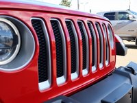 2023 Jeep Wrangler SAHARA IN FIRECRACKER RED EQUIPPED WITH A 3.6L V6 W/ETORQUE , 4X4 , 8SPD TF AUTO , HARDTOP , SIDE STEPS , LSD , LED LIGHTING , T-2