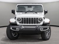 2024 Jeep Wrangler SAHARA IN BRIGHT WHITE EQUIPPED WITH A 3.6L V6 , 4X4 , 8SPD TF AUTO , SIDE STEPS , SAFETY GROUP , ADV CRUISE , 12.3INCH TOUCHSCR-1