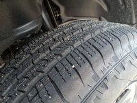 2024 Jeep Wrangler SPORT IN EARL GREY EQUIPPED WITH A 3.6L V6 , 4X4 , 8SPD TF AUTO , MODULAR HARDTOP , BACKUP CAM , AUTO LIGHTS , PUSH START , DUAL-6