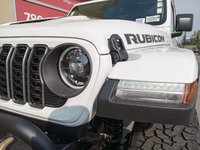 2024 Jeep Wrangler RUBICON 392 FINAL EDITION IN BRIGHT WHITE EQUIPPED WITH A 6.4L SRT V8 , 8SPD TF AUTO , 4X4 , SKY TOP , WINCH , 17INCH BEADLOCK R-7