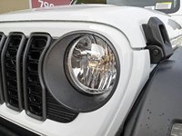 2024 Jeep Wrangler SPORT IN BRIGHT WHITE EQUIPPED WITH A 3.6L V6 , 4X4 , 8SPD TF AUTO , HARDTOP , BACKUP CAM , PUSH START , DUAL ZONE AC , 12.3INCH-7