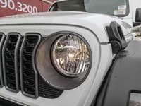 2025 Jeep Wrangler SPORT S IN BRIGHT WHITE EQUIPPED WITH A 2.0L TURBO I4 , 4X4 , 8SPD TF AUTO , HARDTOP , CONVENIENCE GROUP , HEATED SEATS + SW , D-7