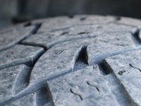 2021 Ram 1500 Classic CLASSIC EXPRESS IN DIAMOND BLACK EQUIPPED WITH A 5.7L HEMI V8 , 4X4 , 8SPD TF AUTO , SPORT HOOD , WHEEL & SOUND GROUP , BLACK AC-5