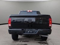 2023 Ram 1500 Classic SLT BLACK APPEARANCE, HEATED SEATS AND WHEEL, LUXURY GROUP-4