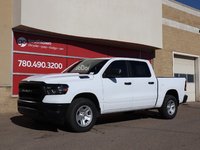 2023 Ram 1500 TRADESMAN IN BRIGHT WHITE EQUIPPED WITH A 5.7LHEMI V8 W/ETORQUE , 4X4 , 8SPD AUTO , CLASS IV HITCH RECEIVER , ANTI SPIN DIFF , 3-0