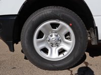 2023 Ram 1500 TRADESMAN IN BRIGHT WHITE EQUIPPED WITH A 5.7LHEMI V8 W/ETORQUE , 4X4 , 8SPD AUTO , CLASS IV HITCH RECEIVER , ANTI SPIN DIFF , 3-4