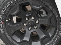 2025 Ram 1500 BIG HORN NIGHT EDITION IN BRIGHT WHITE EQUIPPED WITH A 3.0L HURRICANE TWIN TUBRO I6 , 4X4 , 8SPD AUTO , PANORAMIC SUNROOF , TONN-7