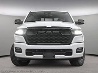 2025 Ram 1500 BIG HORN NIGHT EDITION IN BRIGHT WHITE EQUIPPED WITH A 3.0L HURRICANE TWIN TUBRO I6 , 4X4 , 8SPD AUTO , PANORAMIC SUNROOF , TONN-1