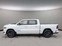 2025 Ram 1500 SPORT IN BRIGHT WHITE EQUIPPED WITH A 3.0L TWIN TURBO HURRICANE I6 , 4X4 , 8SPD AUTO , SPORT HOOD , PANORAMIC SUNROOF , 22INCH A-2