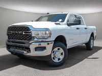 2024 Ram 2500 BIG HORN IN BRIGHT WHITE EQUIPPED WITH A 6.4L HEMI V8 , 4X4 , 8SPD AUTO , PROTECTION GROUP , PUSH START , HD SHOCKS , CLASS V HI-0