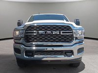 2024 Ram 2500 BIG HORN IN BRIGHT WHITE EQUIPPED WITH A 6.4L HEMI V8 , 4X4 , 8SPD AUTO , PROTECTION GROUP , PUSH START , HD SHOCKS , CLASS V HI-1