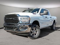 2024 Ram 2500 BIG HORN IN BRIGHT WHITE EQUIPPED WITH A 6.4L HEMI V8 , 4X4 , 8SPD AUTO , 18INCH RIMS , ALPINE UADIO , LVL 2 EQUIPMENT GROUP , O-0