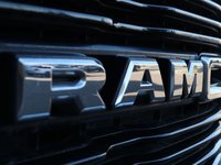 2020 Ram 3500 BIG HORN IN BRIGHT WHITE EQUIPPED WITH A 6.4L HEMI V8 , 4X4 , 8SPD AUTO , 18INCH RIMS , PROTECTION GROUP , PWR DRIVER SEAT , BAC-2