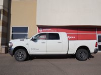 2022 Ram 3500 LONGHORN IN PEARL WHITE EQUIPPED WITH A 6.7L CUMMINS TURBO DIESEL , 4X4 , 6SPD AISIN HD AUTO , ADAPTIVE STEERING , REAR AUTO LVL-6